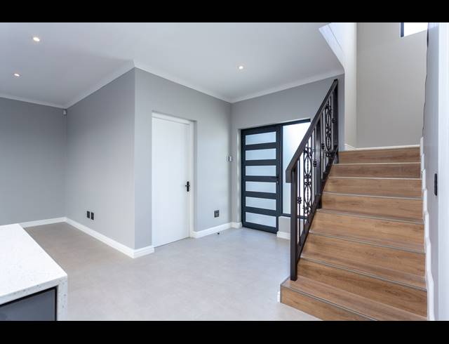 3 BEDROOM HOUSE TO LET IN SYBRAND PARK